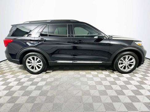 Used 2020 Ford Explorer XLT w/ Equipment Group 202A image 8