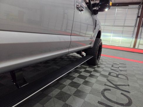 Used 2020 Ford F350 Platinum w/ FX4 Off-Road Package image 29