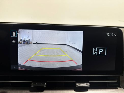 Used 2025 Hyundai Kona SEL FWD image 9