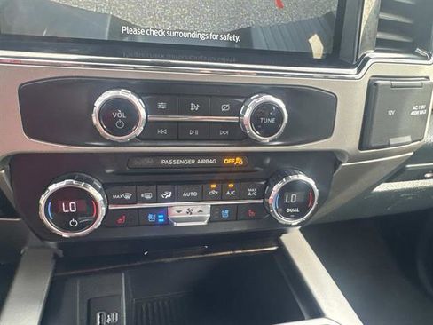 Certified 2022 Ford F450 Lariat w/ FX4 Off-Road Package image 40