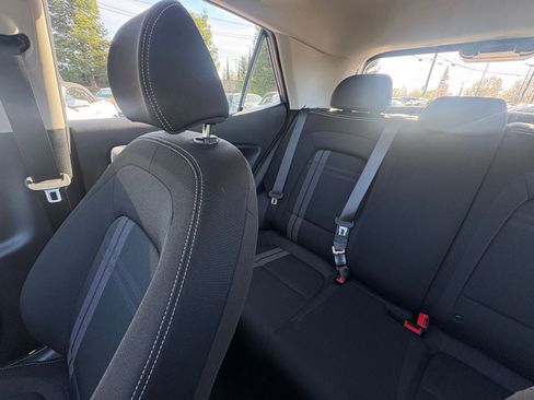 Used 2025 Hyundai Venue SEL image 39