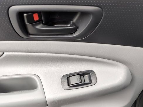 Used 2012 Toyota Tacoma 4x4 Double Cab image 21