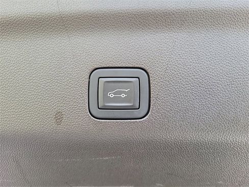 Used 2025 GMC Yukon XL Elevation w/ Technology Package image 25