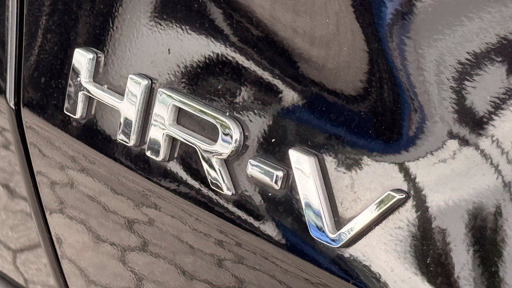 Used 2025 Honda HR-V LX image 19