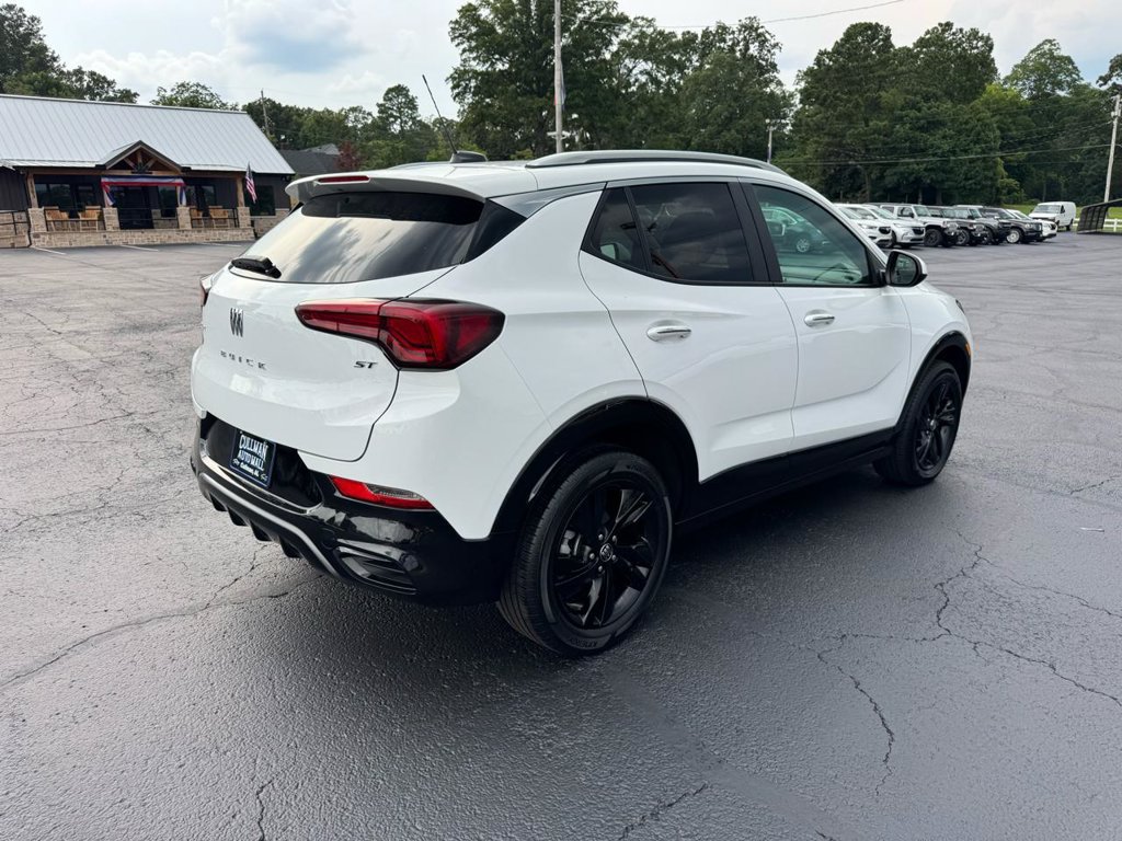 Used 2024 Buick Encore GX Sport Touring AWD/4WD image 6
