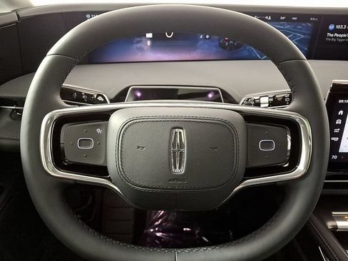 Used 2026 Lincoln Nautilus Reserve w/ Jet Appearance Package AWD/4WD image 17