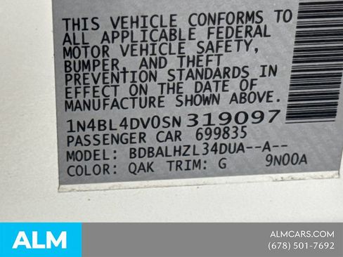 Used 2025 Nissan Altima 2.5 SV FWD image 35
