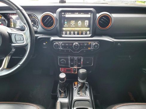 Used 2023 Jeep Gladiator Mojave w/ Cold Weather Group AWD/4WD image 11