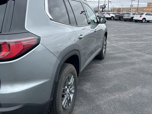 Used 2025 GMC Acadia Elevation FWD image 18