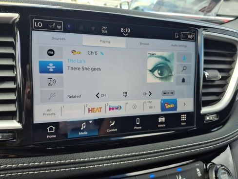 New 2026 Chrysler Pacifica Select image 11