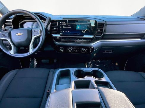 Used 2023 Chevrolet Silverado 1500 LT image 7