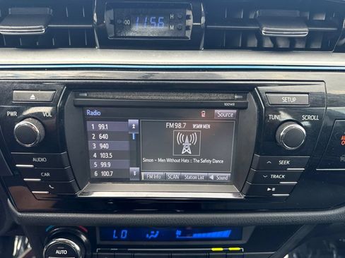 Used 2015 Toyota Corolla S FWD image 14
