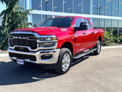 Used 2026 RAM 2500 Big Horn AWD/4WD image 2