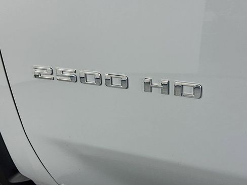 Used 2025 Chevrolet Silverado 2500 ZR2 w/ Technology Package AWD/4WD image 28