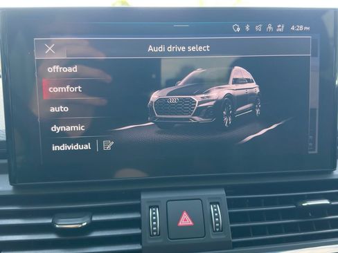 Used 2023 Audi Q5 2.0T Premium Plus w/ Premium Plus Package AWD/4WD image 45