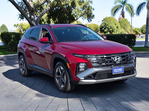 Certified 2025 Hyundai Tucson SEL image 4