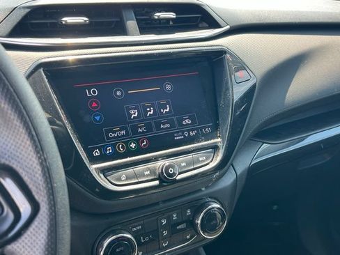 Used 2023 Chevrolet TrailBlazer LT w/ Convenience Package FWD image 21