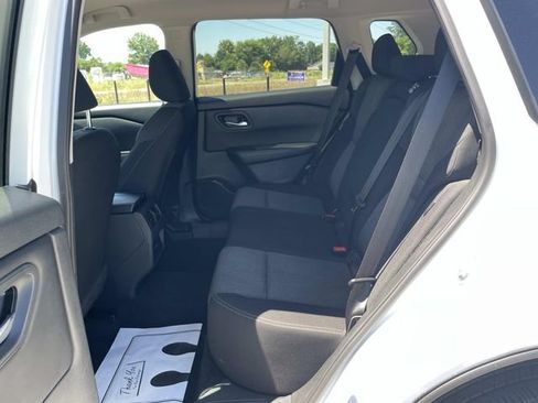 Used 2024 Nissan Rogue SV FWD image 10