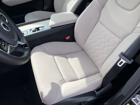 New 2026 Volvo XC60 B5 Core w/ Protection Package Premier AWD/4WD image 23