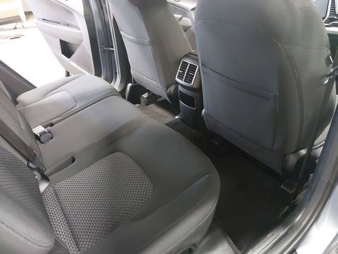 Used 2025 Kia Sportage LX image 11