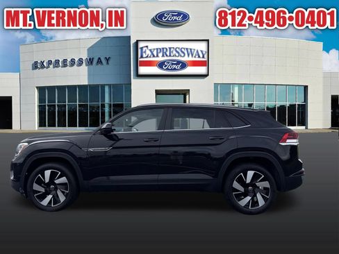 Used 2025 Volkswagen Atlas Cross Sport SE FWD image 12