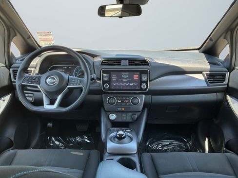 Used 2025 Nissan Leaf S FWD image 10