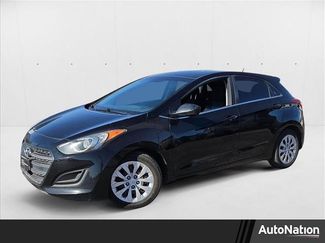 Used 2017 Hyundai Elantra GT image 1