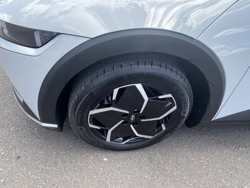 Certified 2024 Hyundai Ioniq 5 SE AWD/4WD image 9