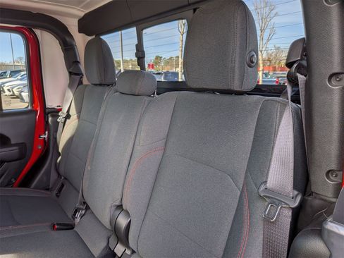 Used 2024 Jeep Gladiator Rubicon w/ Safety Group image 27
