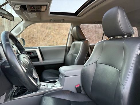 Used 2010 Toyota 4Runner SR5 image 12