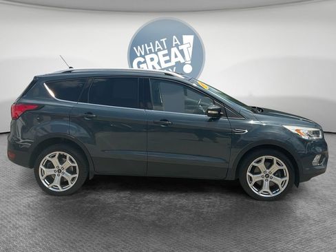 Used 2019 Ford Escape Titanium AWD/4WD image 2
