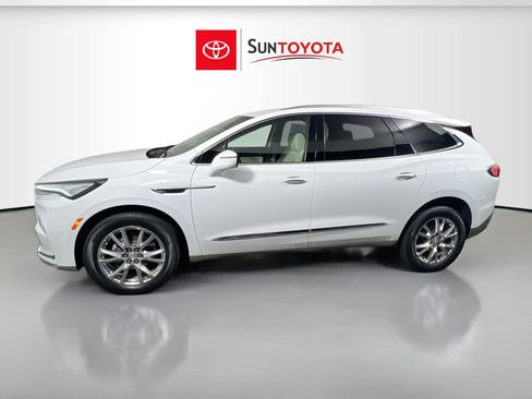 Used 2022 Buick Enclave Premium w/ Experience Buick Package AWD/4WD image 7