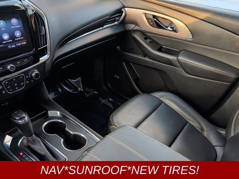 Used 2020 Chevrolet Traverse LT w/ LT Premium Package image 20