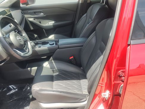 Used 2024 Nissan Rogue Platinum w/ Platinum Premium Package AWD/4WD image 9