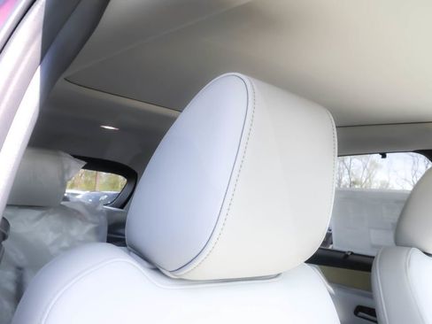 New 2026 MAZDA MAZDA3 s FWD image 42