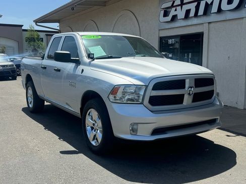 Used 2018 RAM 1500 Express RWD image 1