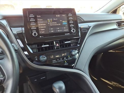 Used 2023 Toyota Camry SE FWD image 7