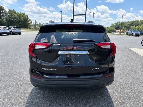 Used 2022 GMC Terrain SLE w/ Driver Convenience Package AWD/4WD image 7