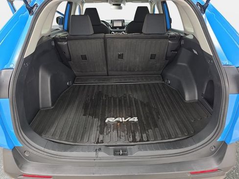 Used 2019 Toyota RAV4 LE w/ All Weather Liner Package AWD/4WD image 31