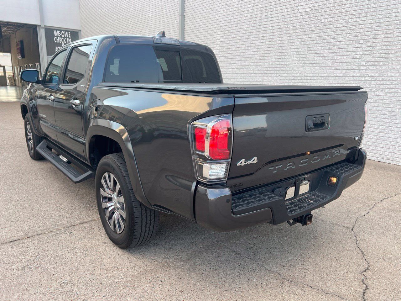 Used 2022 Toyota Tacoma Limited AWD/4WD image 6