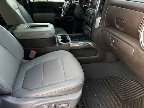 Used 2021 Chevrolet Silverado 2500 LTZ w/ LTZ Convenience Package image 15