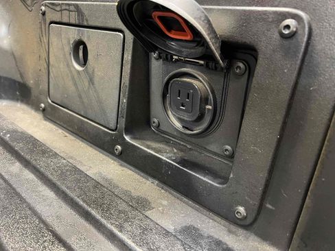 Used 2021 Toyota Tacoma TRD Sport w/ TRD Premium Sport Package RWD image 11