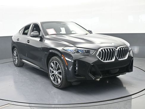 Used 2025 BMW X6 xDrive40i image 9