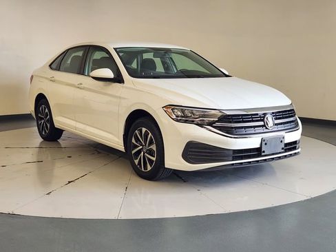 Used 2022 Volkswagen Jetta S image 7