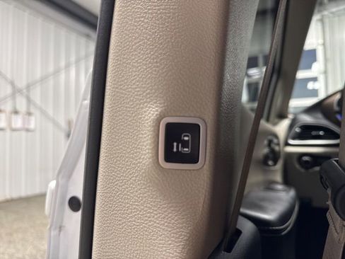 Used 2024 Chrysler Voyager LX FWD image 16