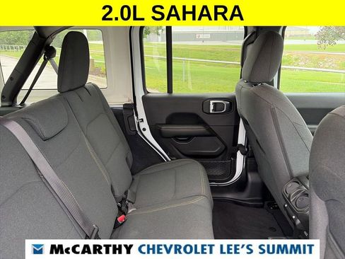 Used 2025 Jeep Wrangler Unlimited Sahara AWD/4WD image 30