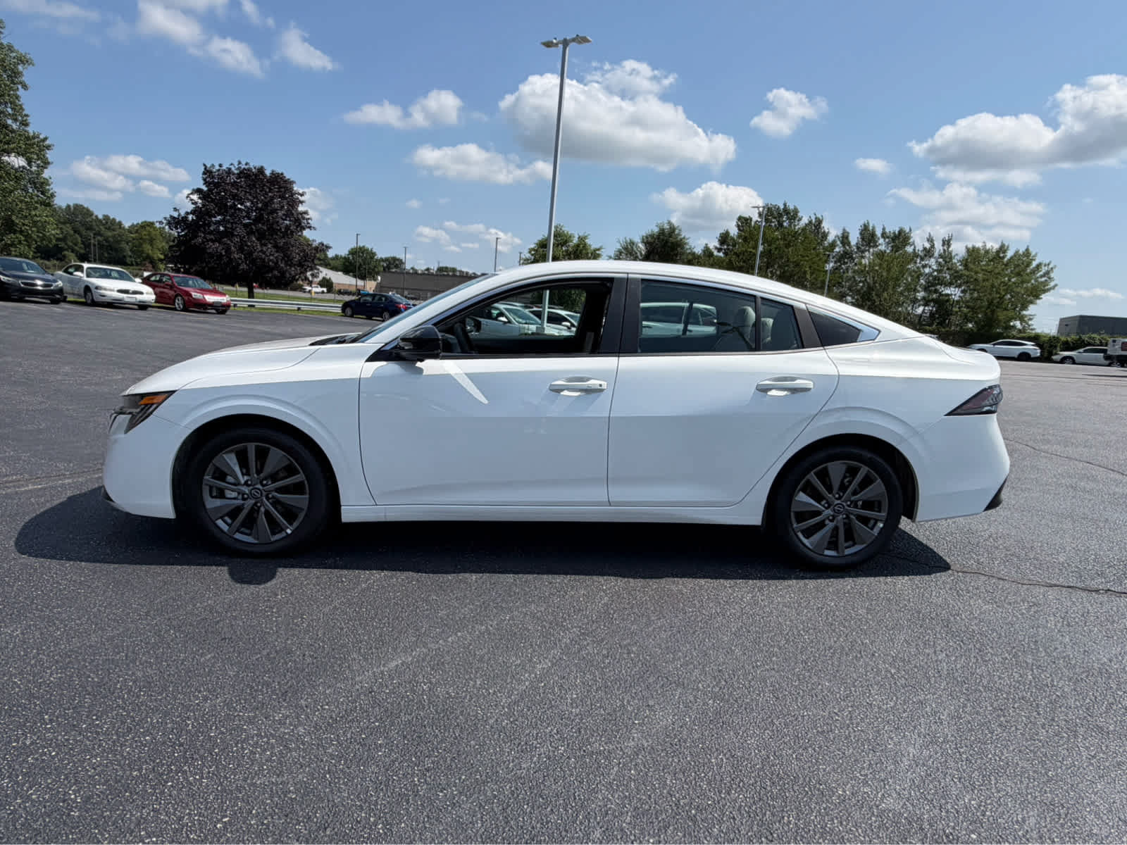 Used 2026 Nissan Sentra SL w/ Floor Mat Package FWD image 4