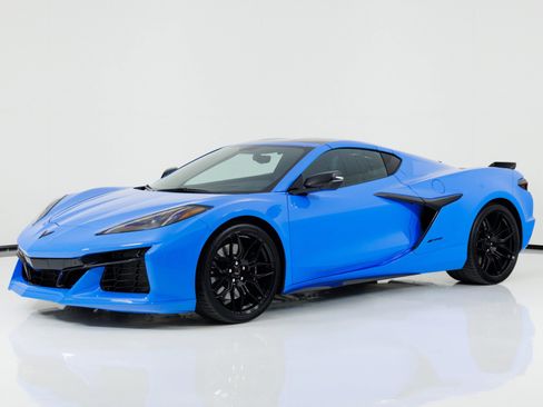 Used 2023 Chevrolet Corvette Z06 w/ Battery Protection Package RWD image 8