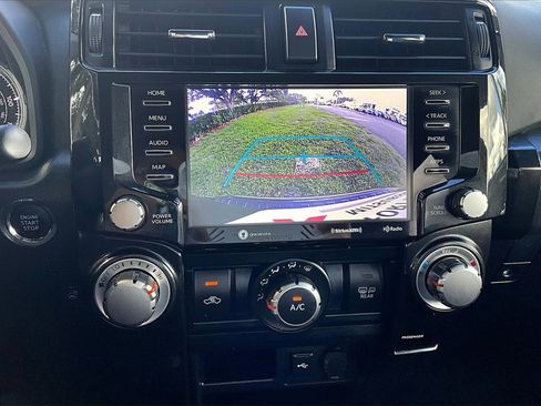 Used 2024 Toyota 4Runner TRD Off-Road Premium image 10