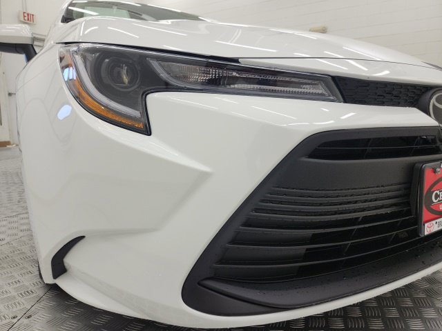 Certified 2027 Toyota Corolla LE FWD image 9